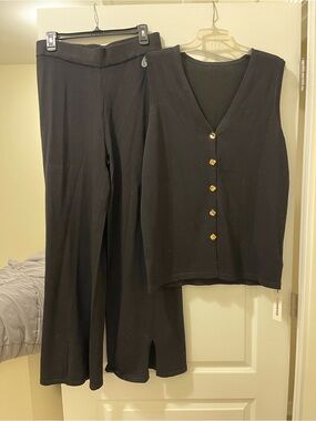 Commense Black Knit Vest and Wide-Leg Pants Set with Gold Buttons